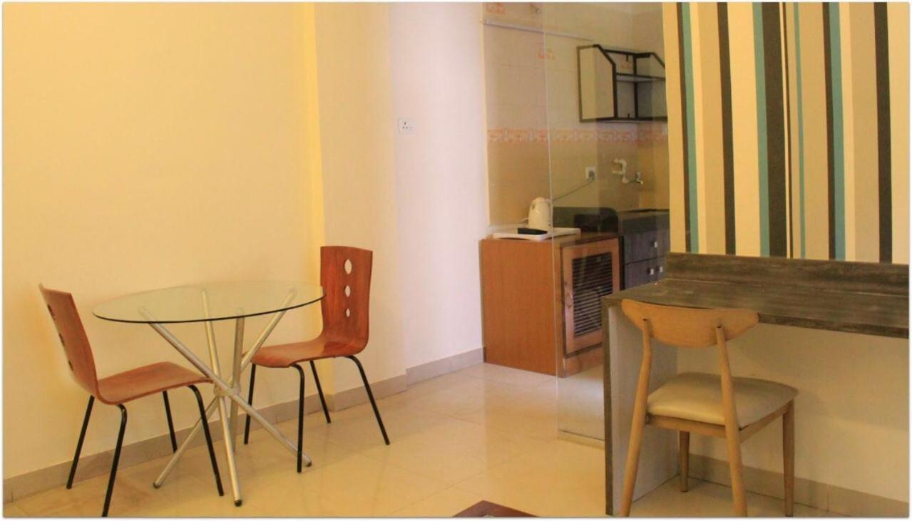 Magnus Calypso Suites Viman Nagar Pune Exterior foto