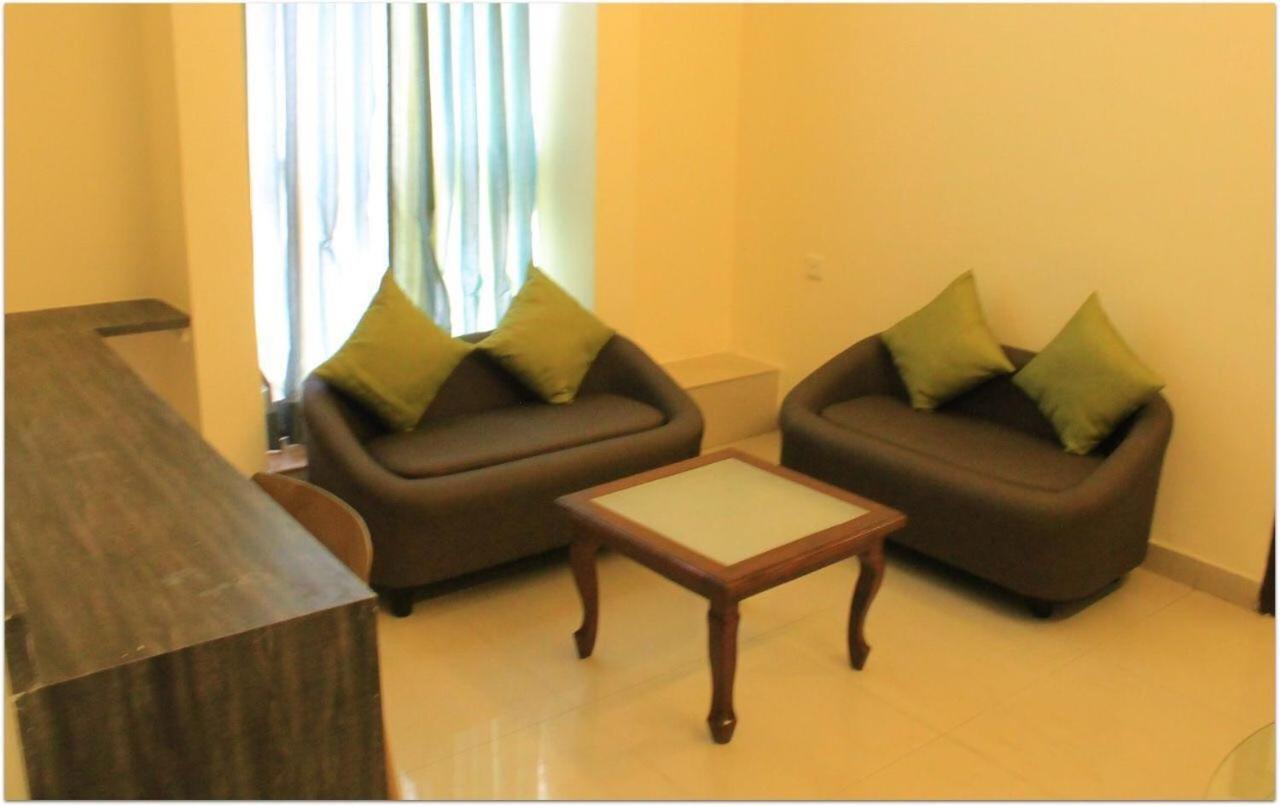 Magnus Calypso Suites Viman Nagar Pune Exterior foto